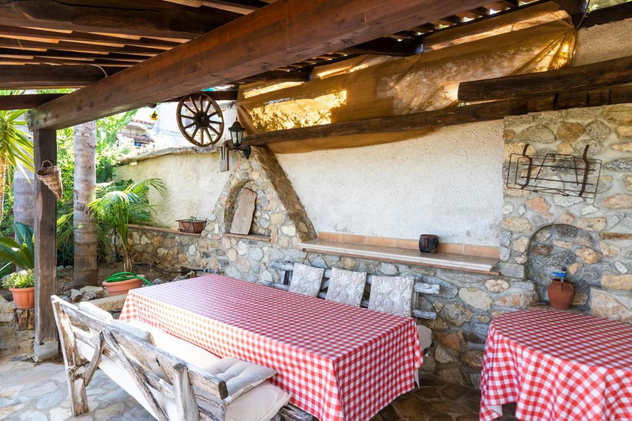 Villa Basilio Accommodation Ricadi Exteriér fotografie