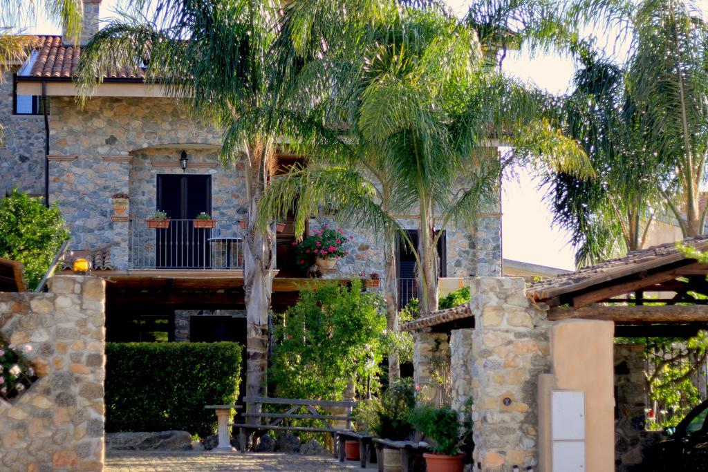 Villa Basilio Accommodation Ricadi Exteriér fotografie
